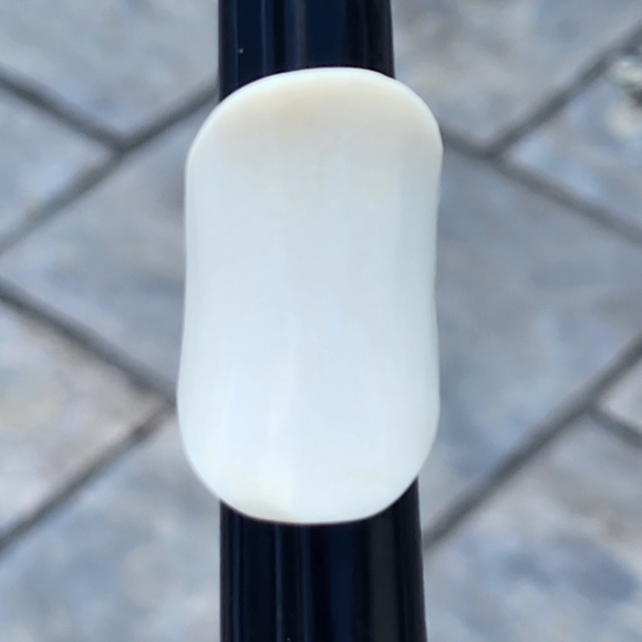 Lot of organic jewelry bone wood mother of pearl shell rings and bracelet - Picture 14 of 16